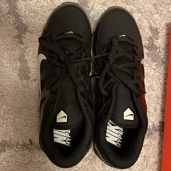 Cleats for soft ball season coming up ⚽️🥎🏈 - Picture 3 of 3